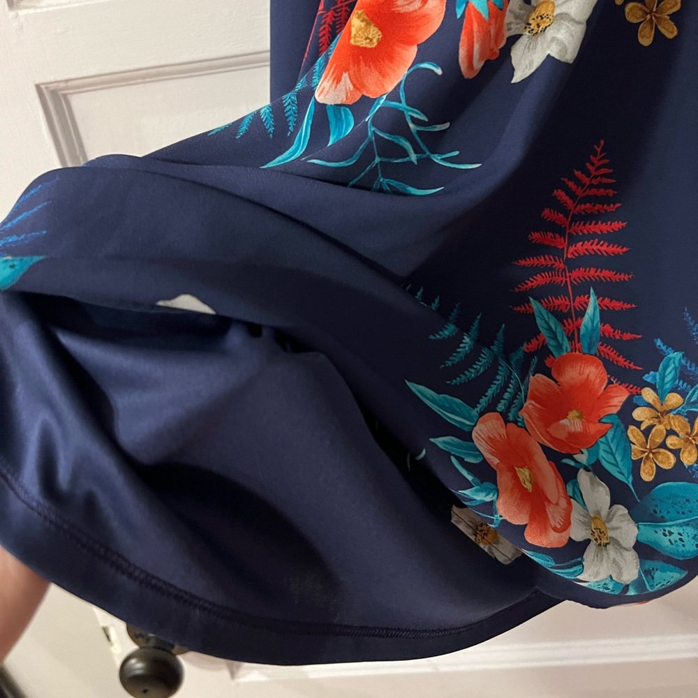 Express Hawaiian Dress Size 4 - Picture 4 of 9